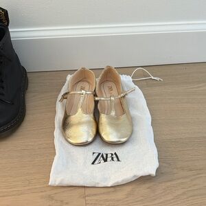 Zara Kids Gold T-Strap Sandals/Dress Shoes